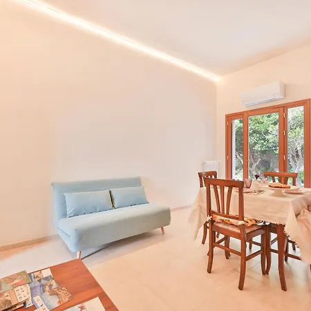 Cosmopoli - La Stella Apartman *